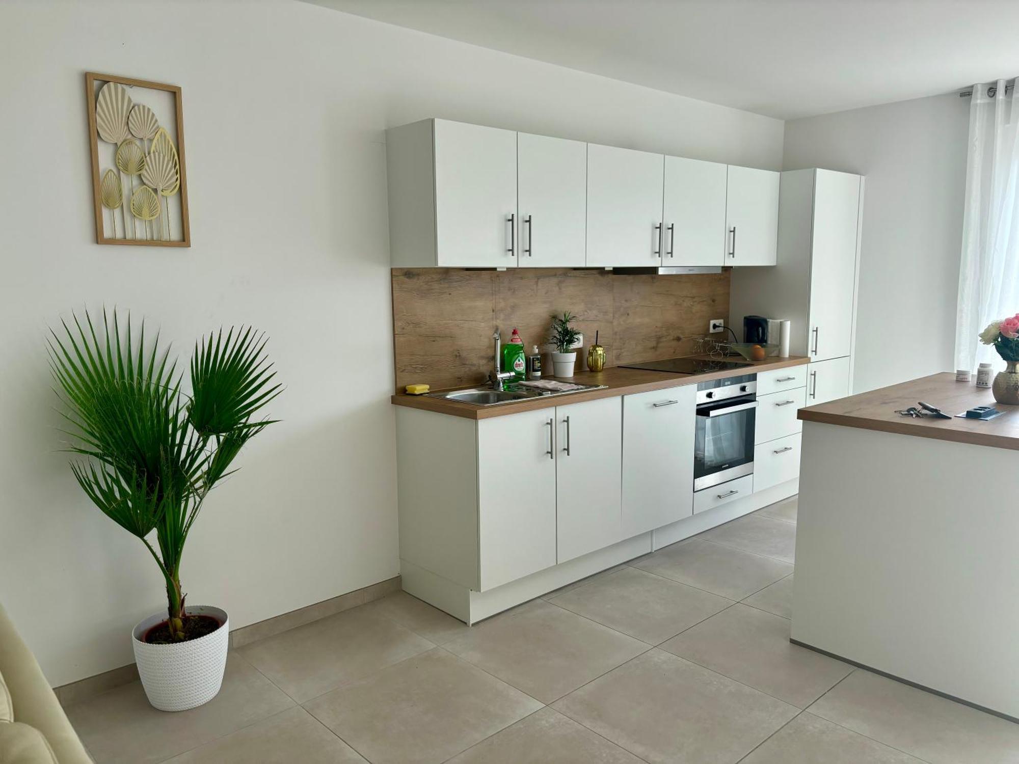 2 Bedrooms Luxury Apartment - Guillemins Lüttich Exterior foto