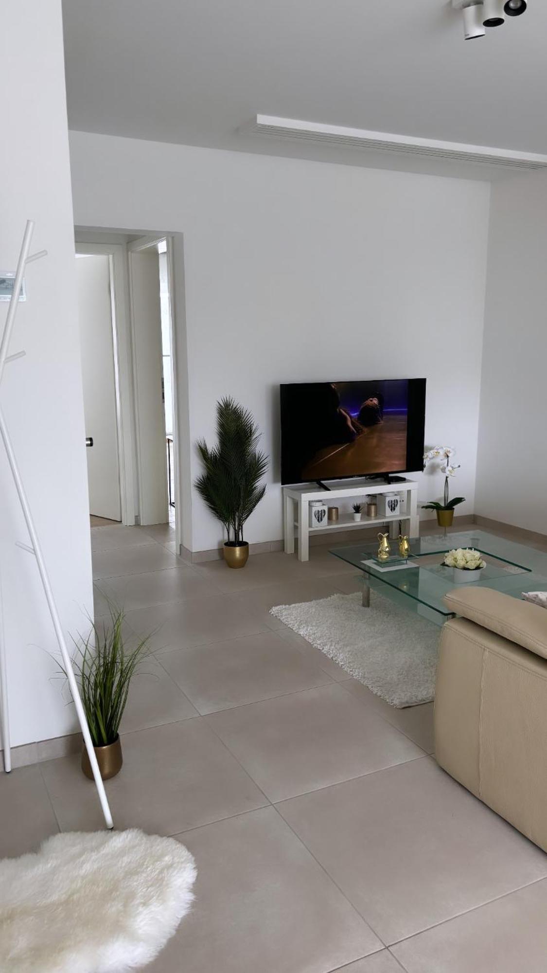 2 Bedrooms Luxury Apartment - Guillemins Lüttich Exterior foto